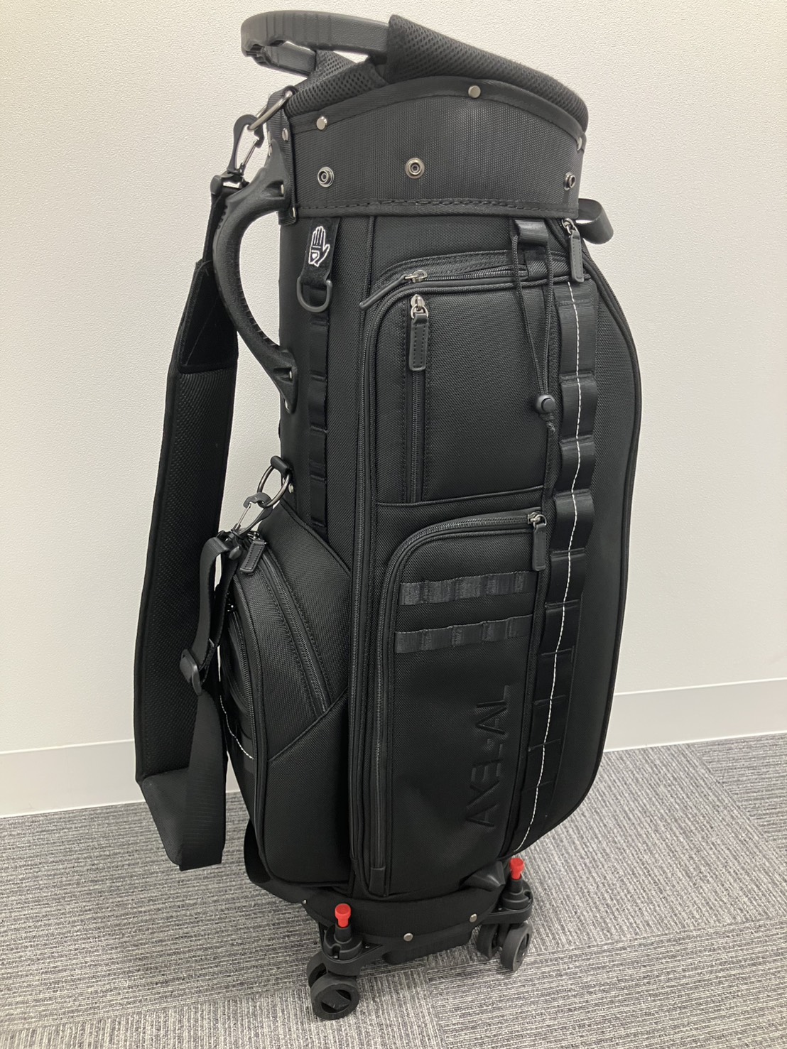 ゴルフバッグ・キャディバッグ TSURUYA GOLF PROGICAL 新商品】移動が激ラク！魔法の4輪付きキャディーバック